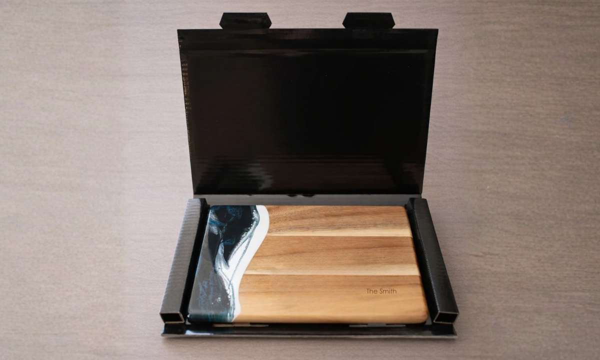 Beazer mailer box and romance card